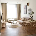 Industrial In Apollo W Free Parking Apartmán