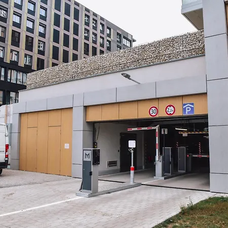 Industrial In Apollo W Free Parking Апартаменты