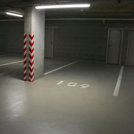 Industrial In Apollo W Free Parking