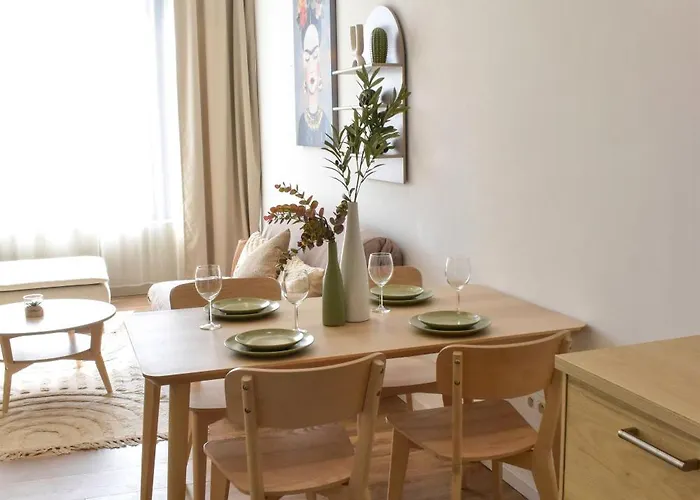 Industrial In Apollo W Free Parking شقة